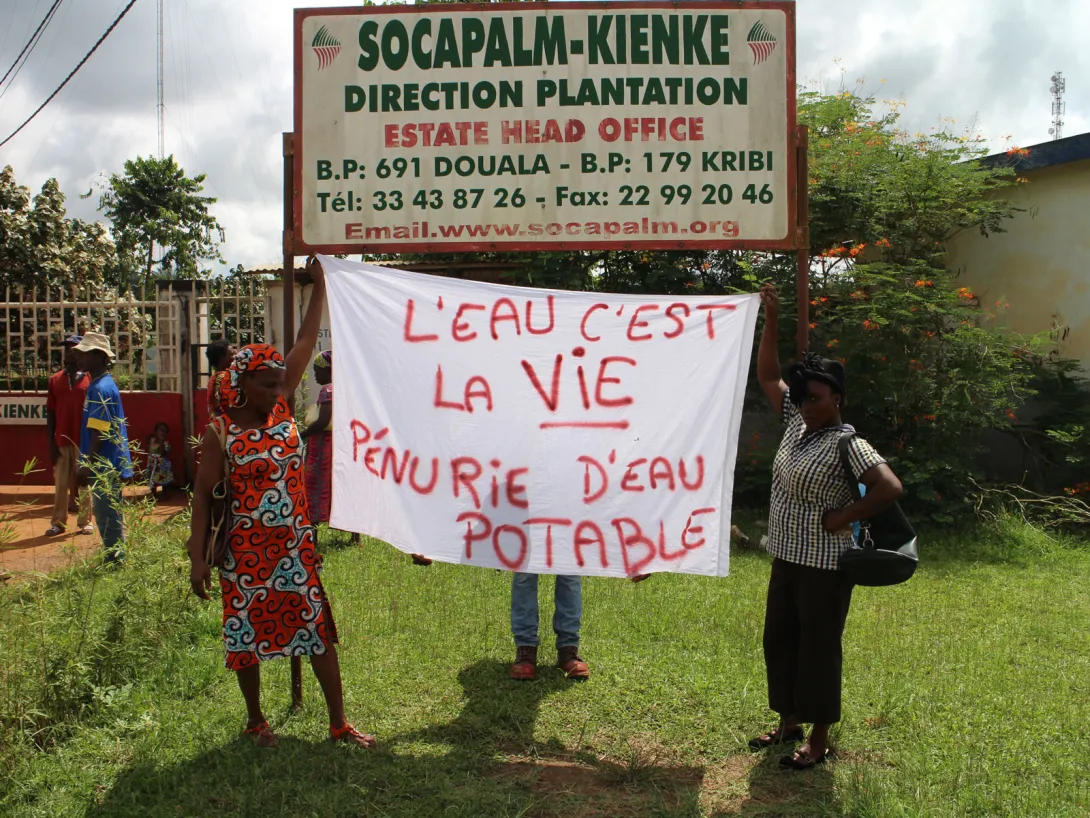 Protest against SOCFIN in Cameroon © ReAct Transnational